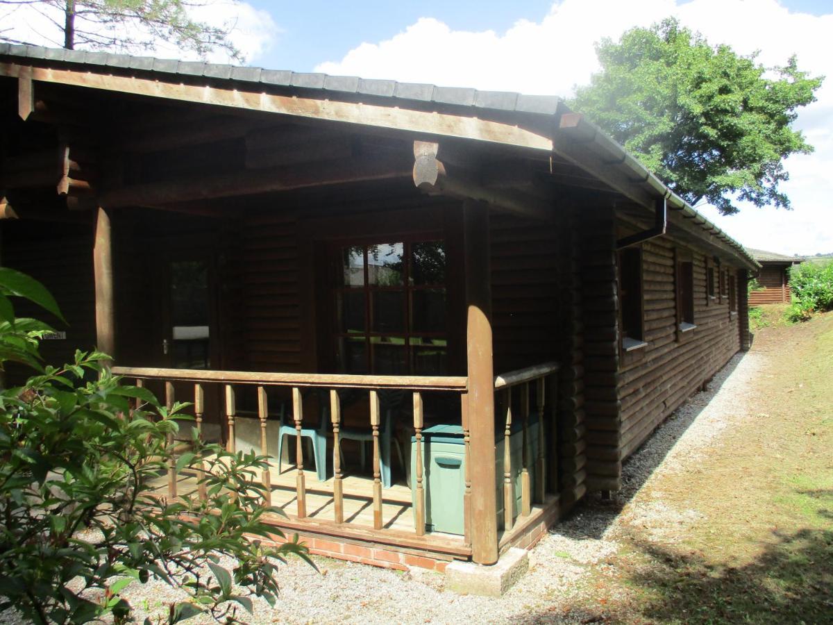 Pantglas Hall And Leisure Club Chalet Carmarthen